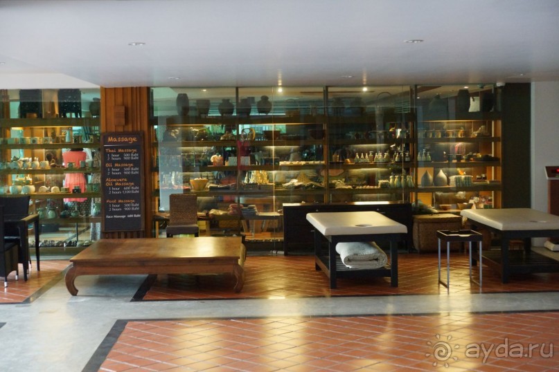 Naithonburi Beach Resort