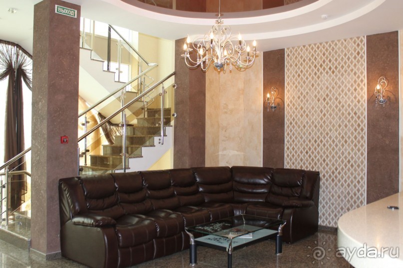 Ресторанно-гостинечный комплекс "CRYSTAL"