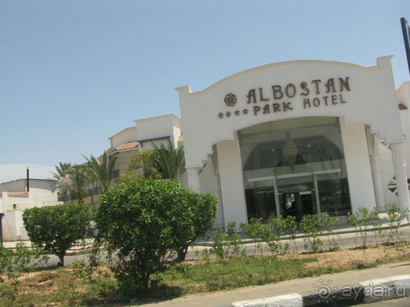 красивый зелёный отель!