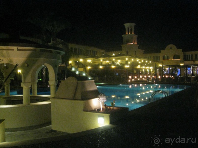 Двое мужчин в Айя-Напе