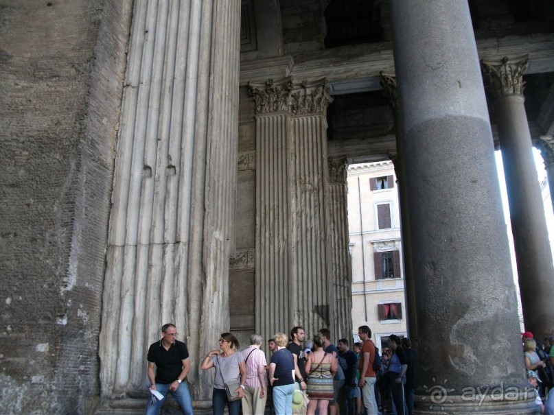 На "белые ночи" в Италию через Лондон и Ригу