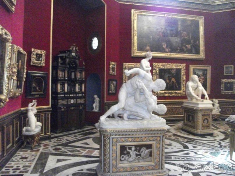 На "белые ночи" в Италию через Лондон и Ригу