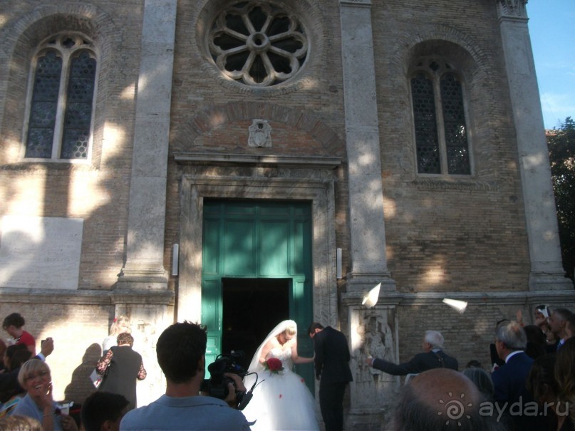 На "белые ночи" в Италию через Лондон и Ригу