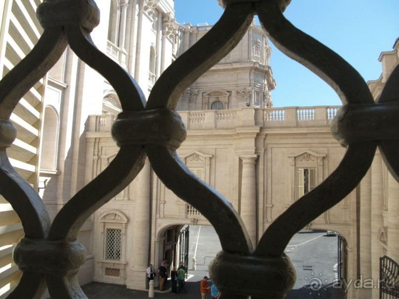 На "белые ночи" в Италию через Лондон и Ригу