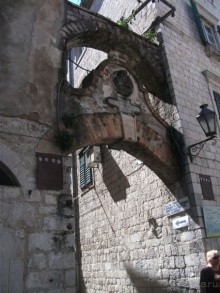 По Боке Которской