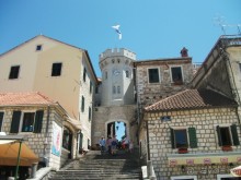 По Боке Которской