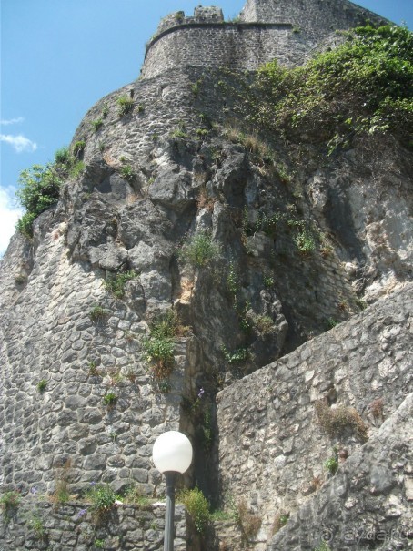 По Боке Которской