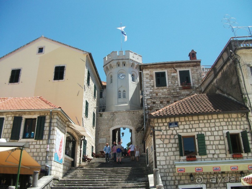 По Боке Которской