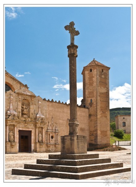 Испания. О Поблете и его кормильце турникете