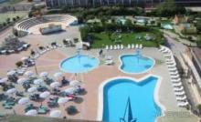 Бассейн отеля