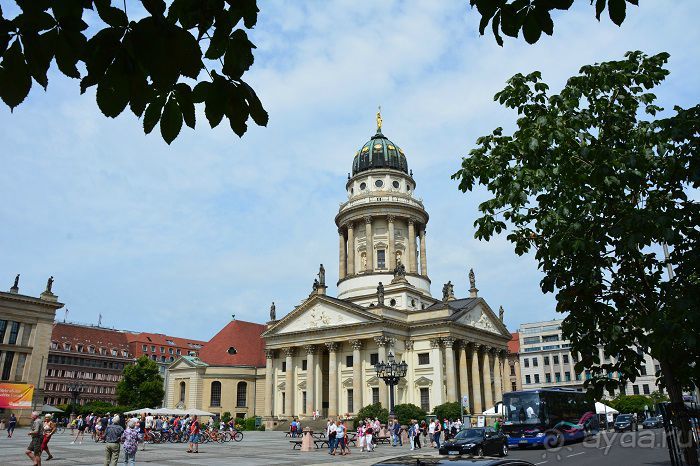 Я приехала на лечение.