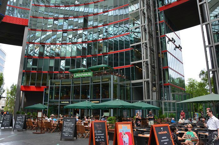 Я приехала на лечение.