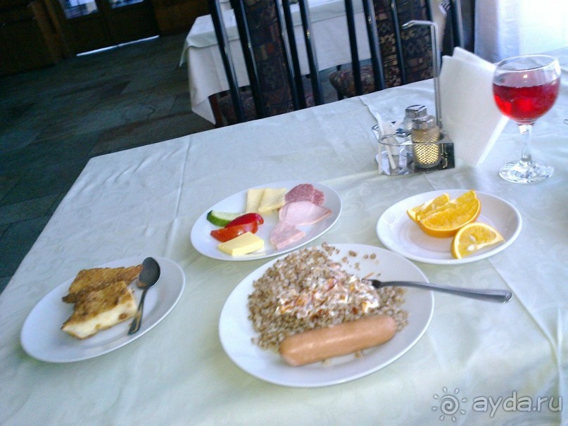 Хороший удобный и сытный отдых с советским колоритом