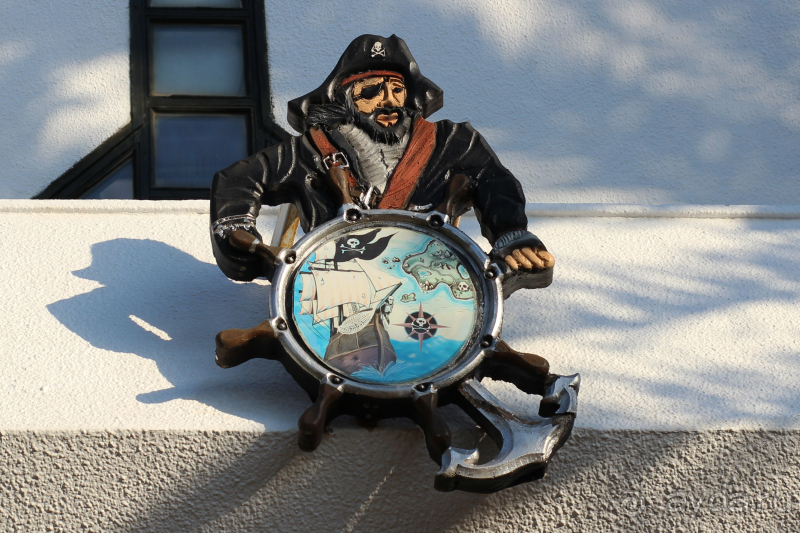 отель в пиратском стиле  Pirate`s Beach Club