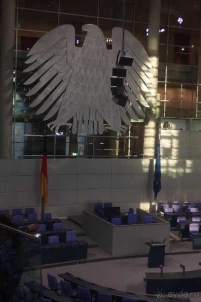 ЗАЛ ЗАСЕДАНИЙ