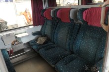 КУПЕ В ВАГОНЕ 2 КЛАССА.ПОСЛЕ УШЕДШИХ ПАССАЖИРОВ ГРЯЗЬ