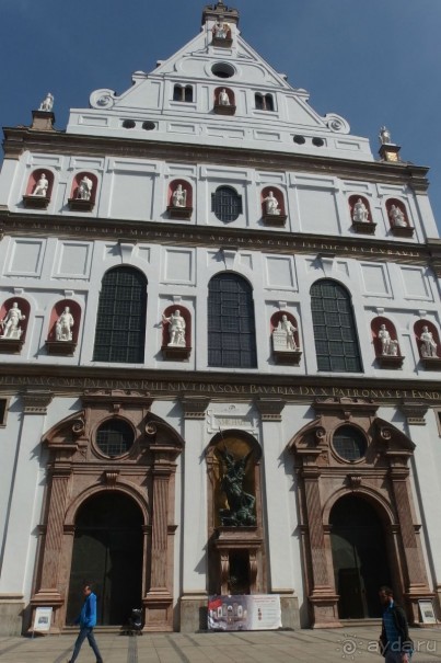 МЮНХЕН.ЦЕРКОВЬ СВ. МИХАИЛА