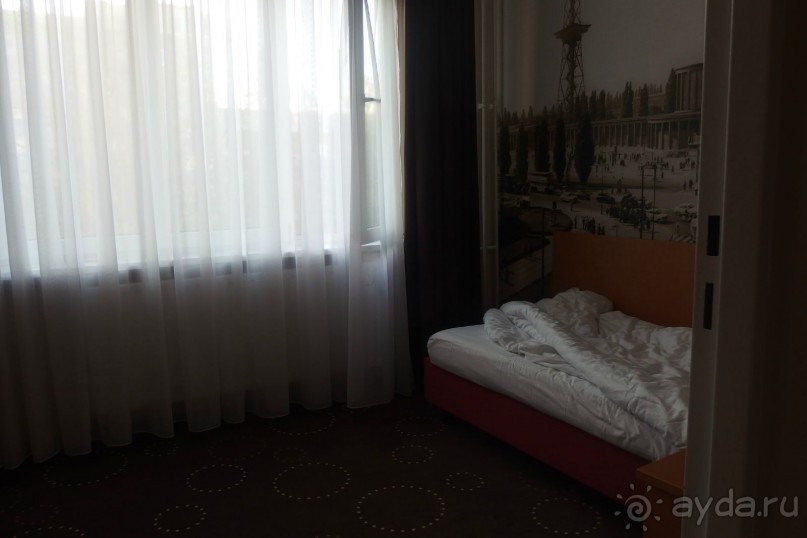 НОМЕР ОТЕЛЯ В БЕРЛИНЕ