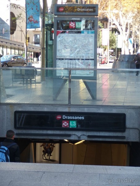 ВХОД НА СТАНЦИЮ МЕТРО