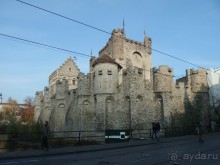 ЗАМОК ГРАФОВ ФЛАНДРИИ