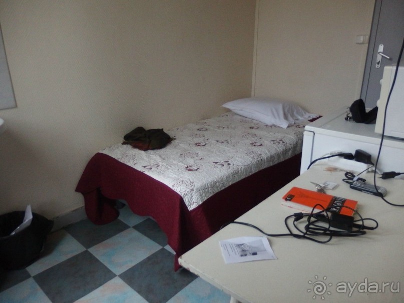 ОДНОМЕСТНЫЙ НОМЕР В ОТЕЛЕ ПАРИЖА