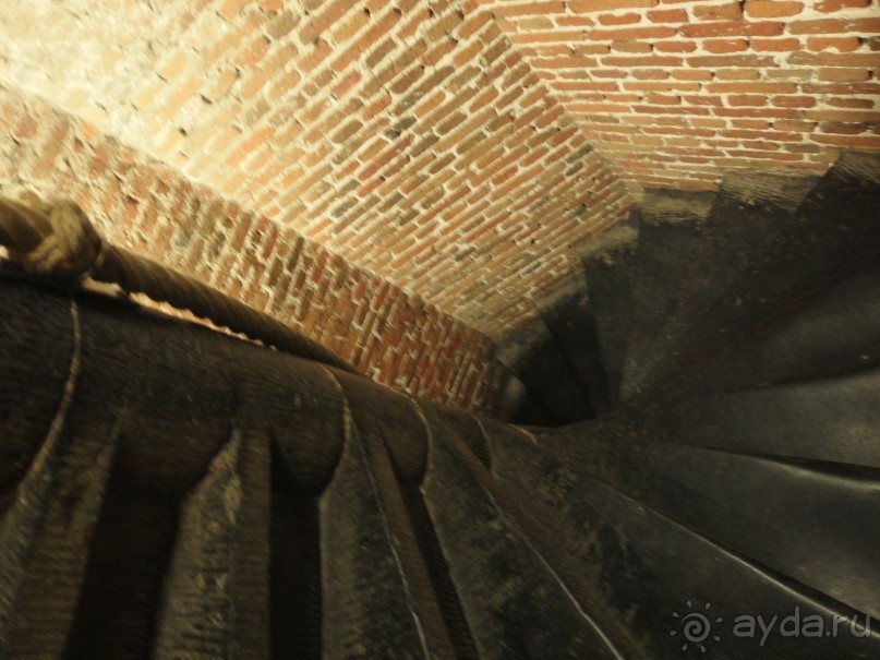 ВСЕГО-ТО 366 СТУПЕНЕЙ