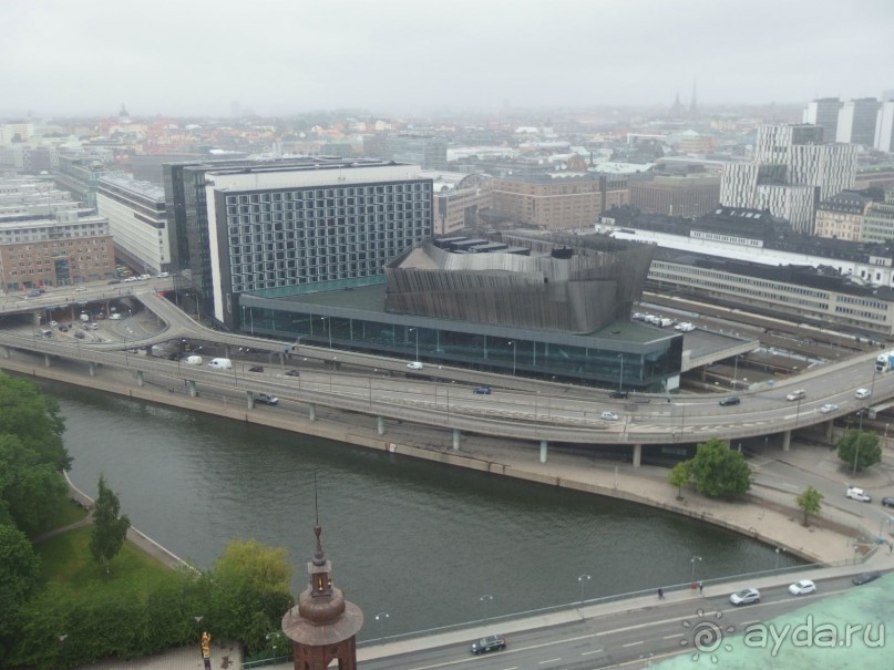 Самостоятельно в Стокгольм.