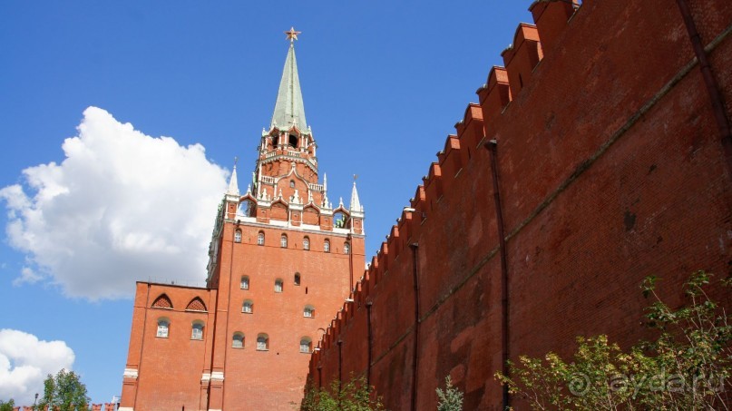 Стены и башни Московского Кремля: от Боровицкой до Царской