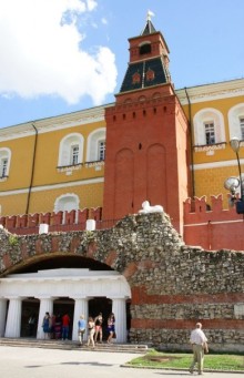 Стены и башни Московского Кремля: от Боровицкой до Царской