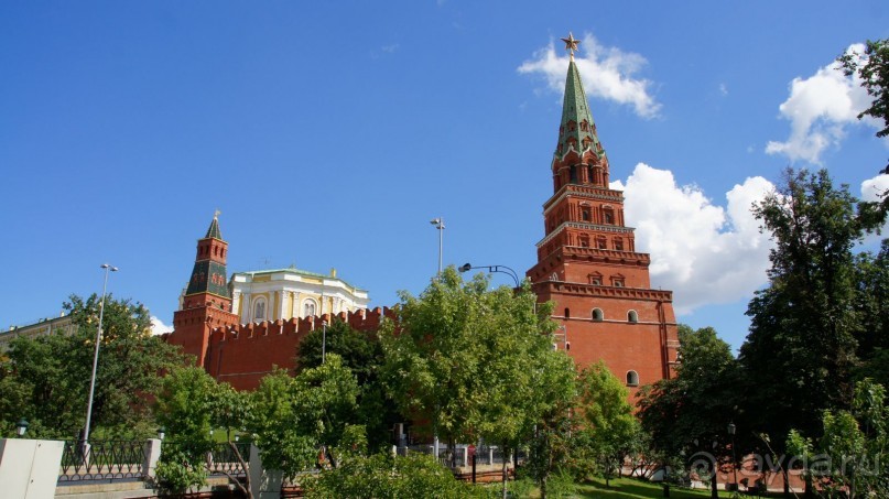 Стены и башни Московского Кремля: от Боровицкой до Царской