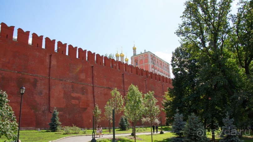 Стены и башни Московского Кремля: от Боровицкой до Царской