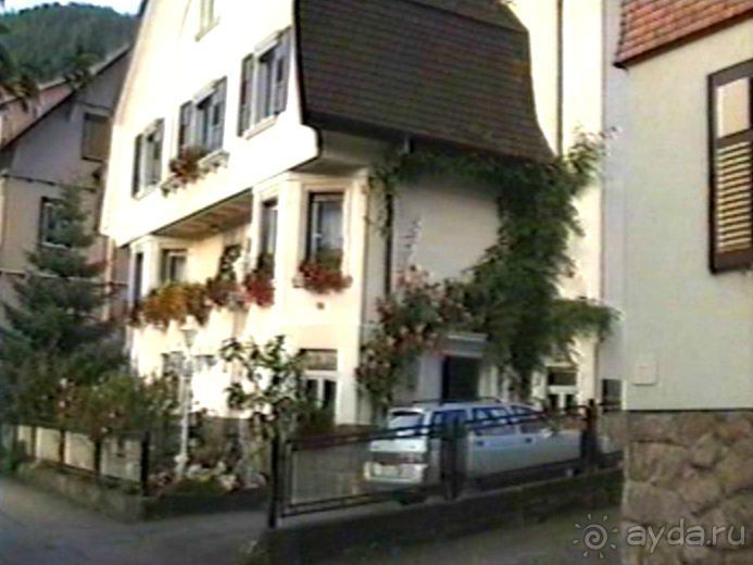 Впервые на машине в Германию с овчаркой: Поселение в Вайсенбахе недалеко от Карлсруэ