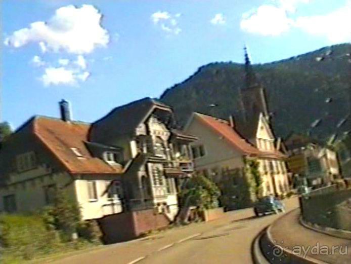 Впервые на машине в Германию с овчаркой: Поселение в Вайсенбахе недалеко от Карлсруэ