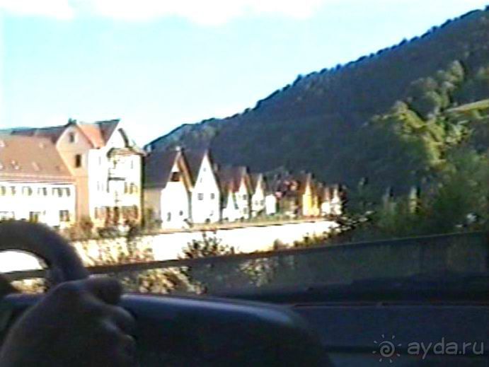 Впервые на машине в Германию с овчаркой: Поселение в Вайсенбахе недалеко от Карлсруэ