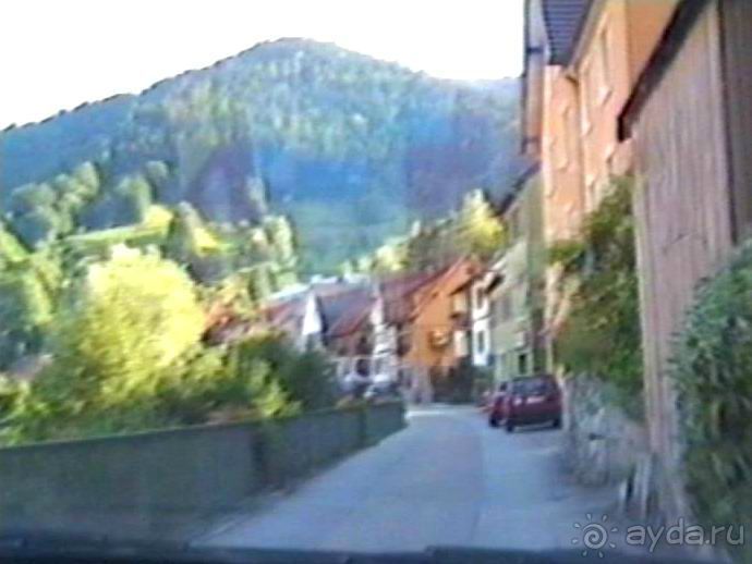 Впервые на машине в Германию с овчаркой: Поселение в Вайсенбахе недалеко от Карлсруэ