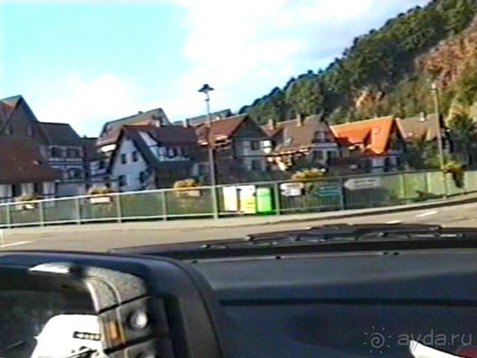 Впервые на машине в Германию с овчаркой: Поселение в Вайсенбахе недалеко от Карлсруэ