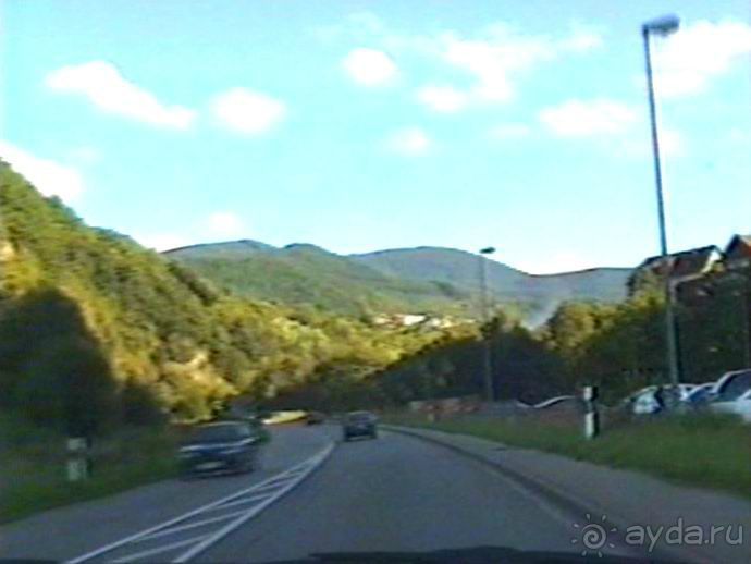 Впервые на машине в Германию с овчаркой: Поселение в Вайсенбахе недалеко от Карлсруэ