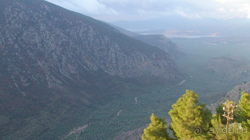 Альбом отзыва "Греция часть 12: Не древние - современные Дельфы"