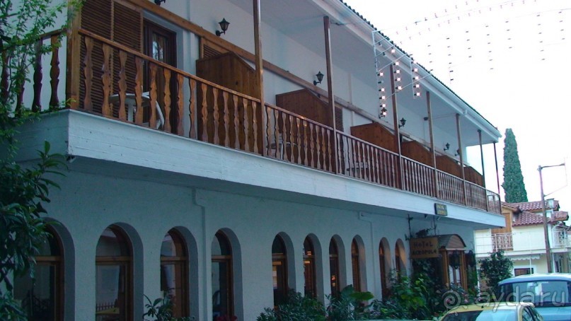 Альбом отзыва "Греция часть 12: Не древние - современные Дельфы"