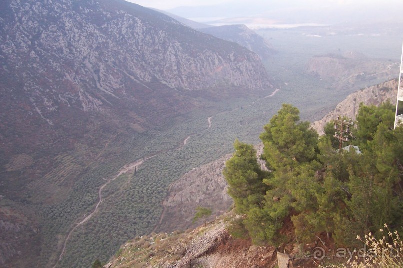 Греция часть 12: Не древние - современные Дельфы
