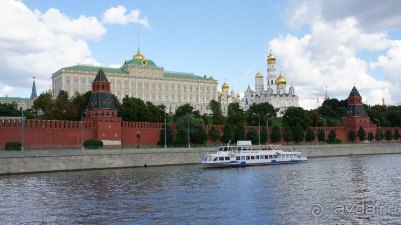 Стены и башни Московского Кремля: от Спасской до Водовзводной