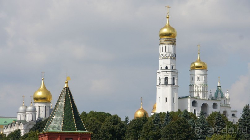 Стены и башни Московского Кремля: от Спасской до Водовзводной
