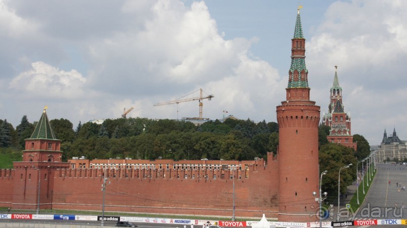 Стены и башни Московского Кремля: от Спасской до Водовзводной