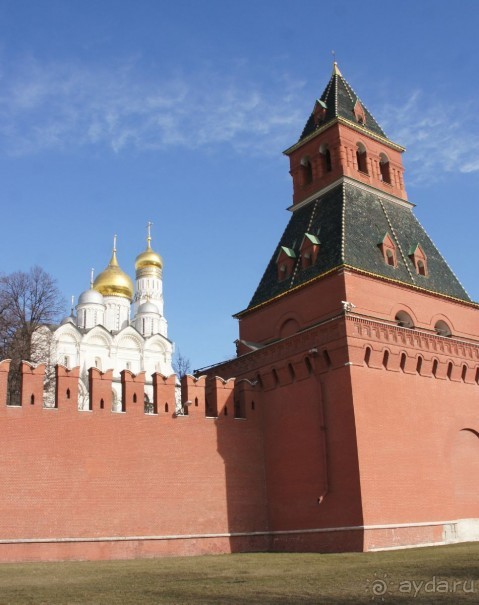 Стены и башни Московского Кремля: от Спасской до Водовзводной