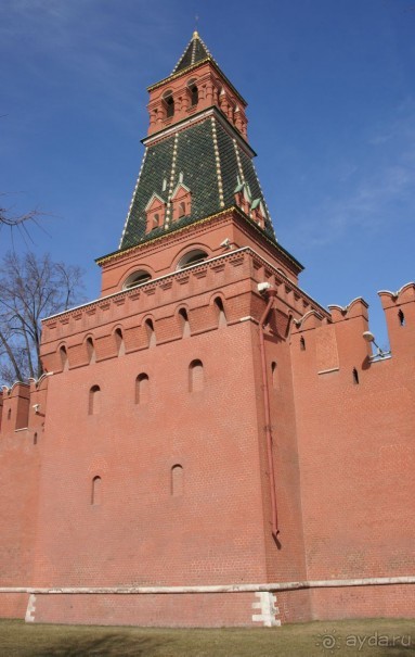 Стены и башни Московского Кремля: от Спасской до Водовзводной