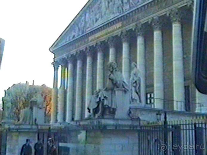 Снова в Париже