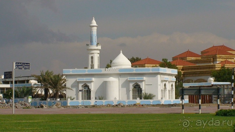 Эмираты в декабре: часть 2 - Мечети и церкви Шарджи