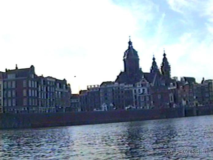 Впервые в Амстердаме