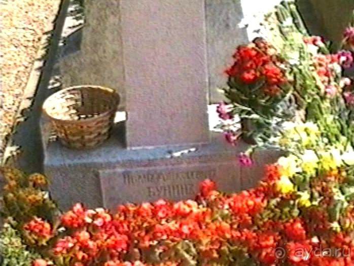 Альбом отзыва "Версаль-Фонтенбло-Сент-Женевьев-де-Буа"