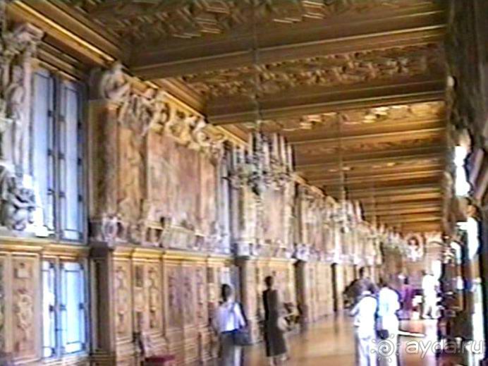 Версаль-Фонтенбло-Сент-Женевьев-де-Буа